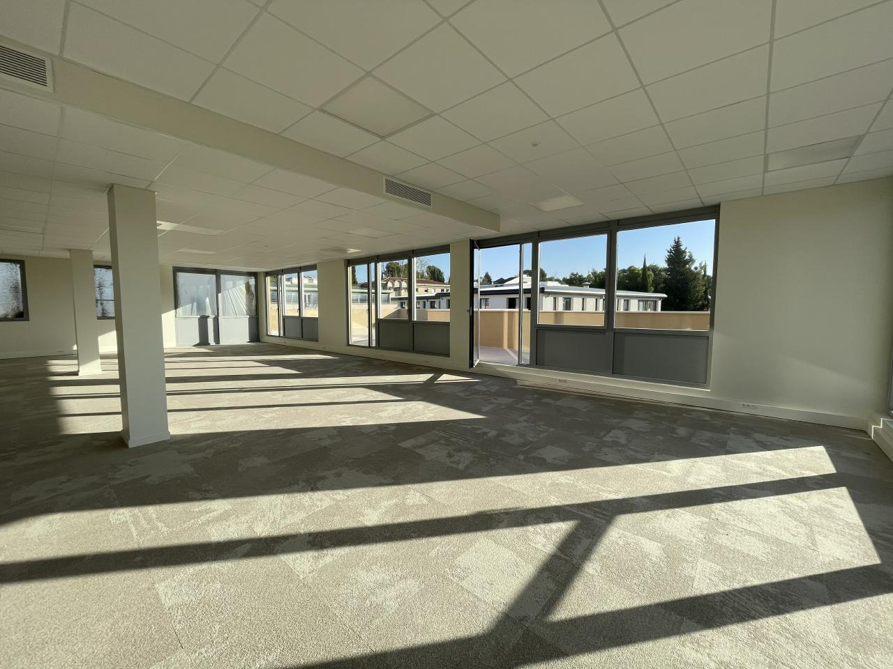 Bureau Aix-en-Provence 2416m² Location bureau Aix-en-Provence Bouches-du-Rhône OLBUR2115161 3